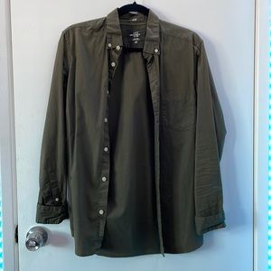 h&m olive button down